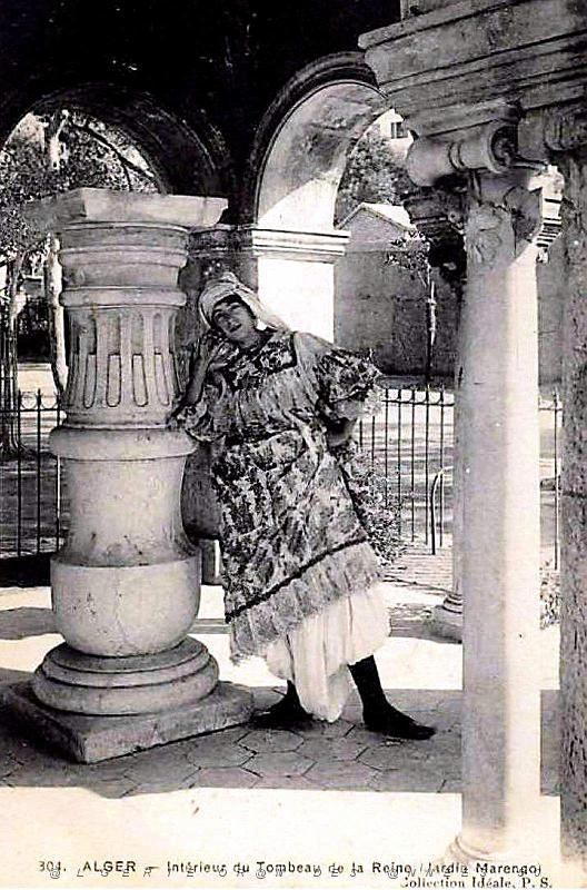 Alger - Jardin Marengo - Tombeau de la Reine.jpg